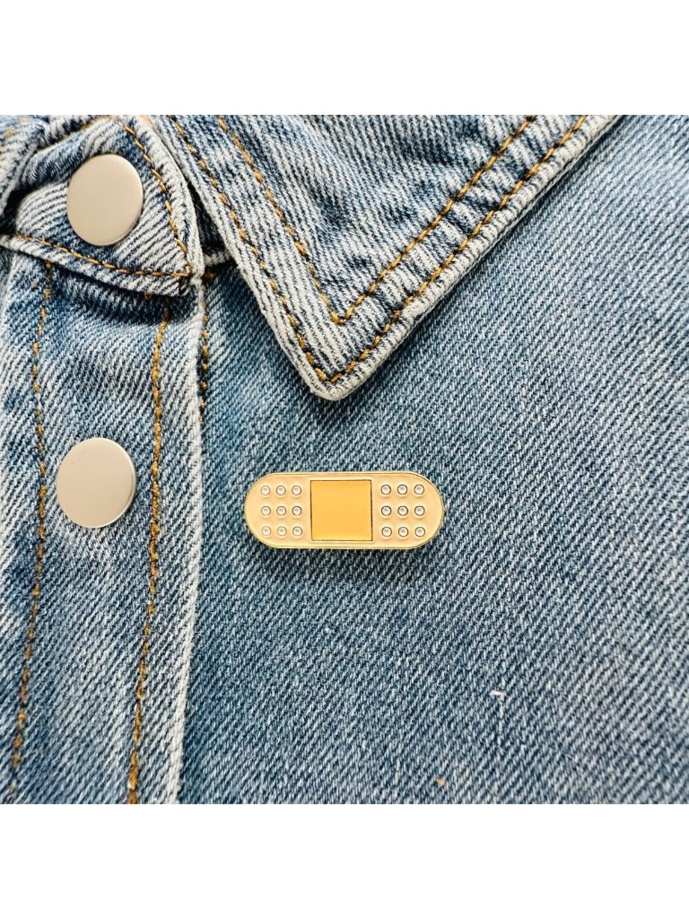 Bandage Smartwatch Bar Enamel Pin Curita Brooch for Healthcare Professionals New